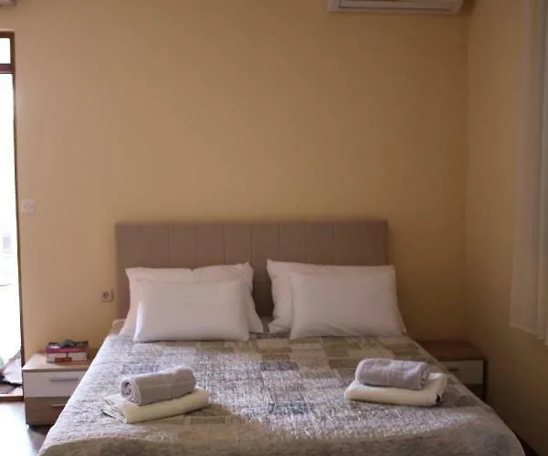 Apartament Ana Szybenik